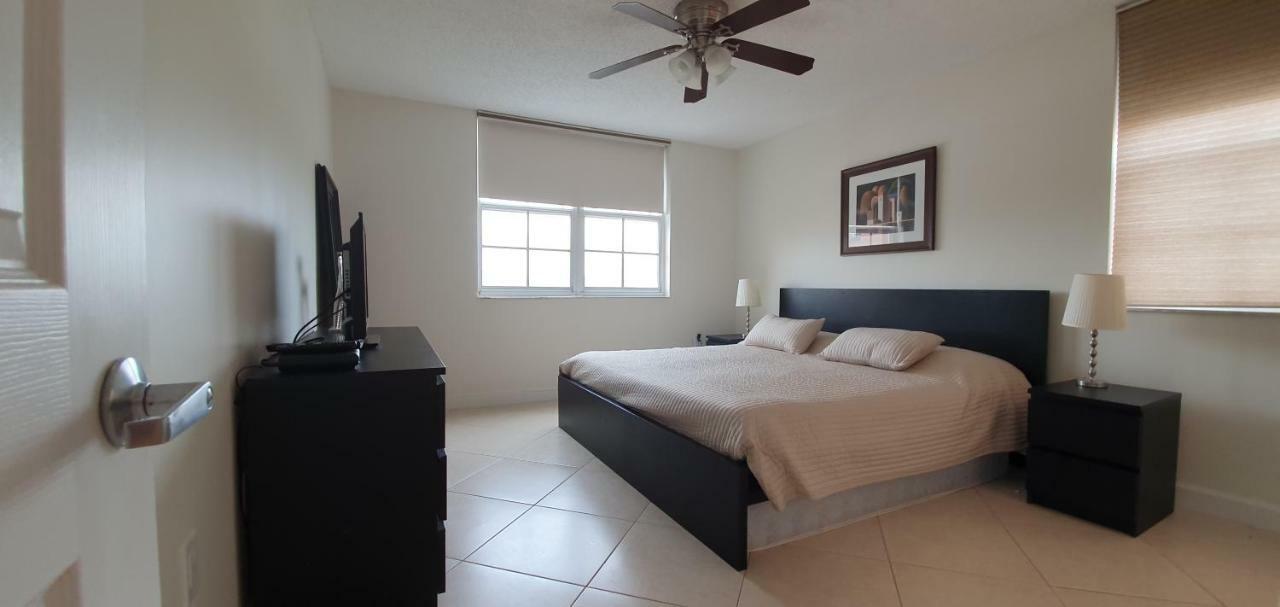 Апартаменты Yacht Club Aventura 2Br + 2Ba Майами Экстерьер фото