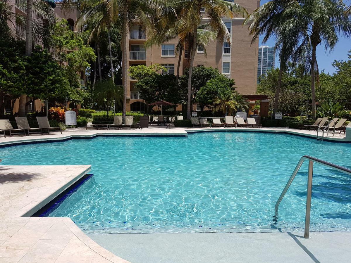 Апартаменты Yacht Club Aventura 2Br + 2Ba Майами Экстерьер фото