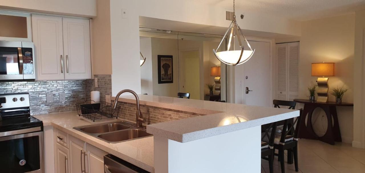 Апартаменты Yacht Club Aventura 2Br + 2Ba Майами Экстерьер фото